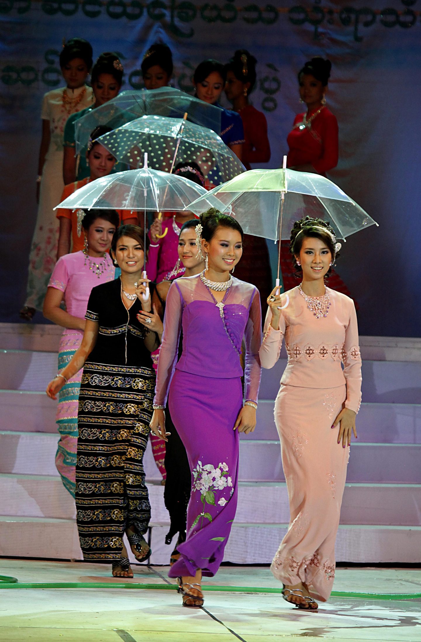 Women’s fashion in Myanmar