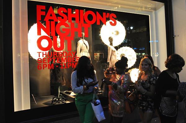 Vogue Fashion’s Night Out – New York – Meet the celebs